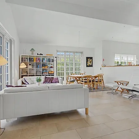 Ion - 1km From The Sea By Interhome Bøtø By