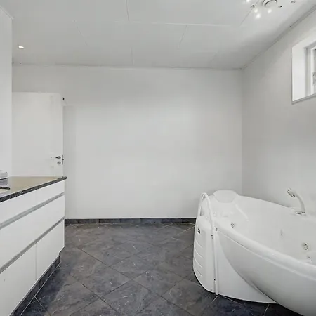 Holiday home Ion - 1km From The Sea By Interhome *